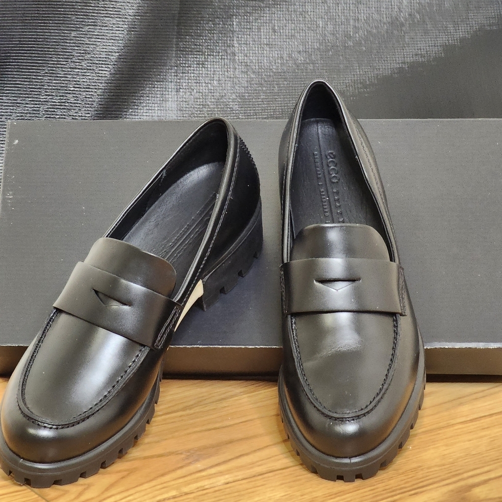 Ecco ModTray Women's Black Leather Penny Loafer Size 41EU/10-10.5US - Picture 10 of 13